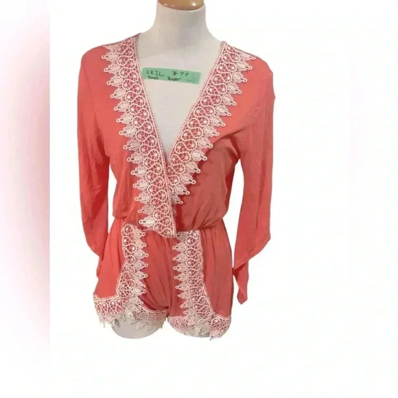 UK2la short romper small P-P 22 v neck lace crochet detail elastic waist - Picture 1 of 5